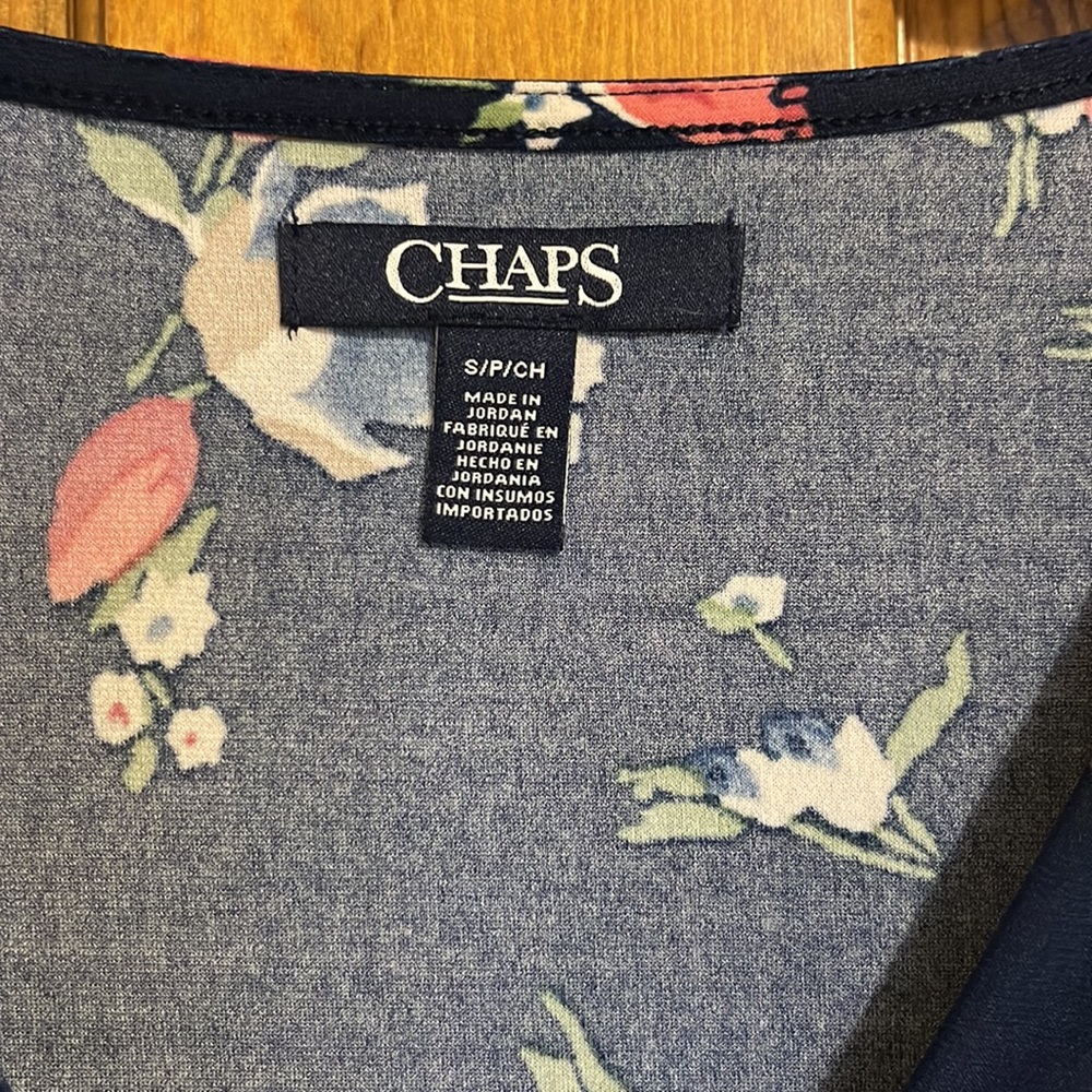 Chaps classic navy and flowers shirt with cap sleeves. - Picture 2 of 4